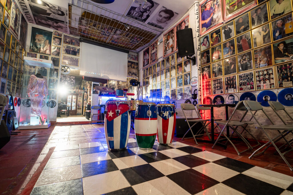 Lugar principal del museo de la salsa de cali ciudad en donde está la UAO (Universidad Autónoma de Occidente)