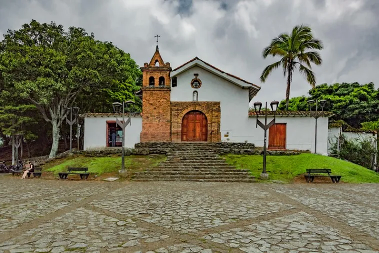 Iglesia de San Antonio en Cali, ciudad en donde está la UAO (Universidad Autónoma de Occidente)