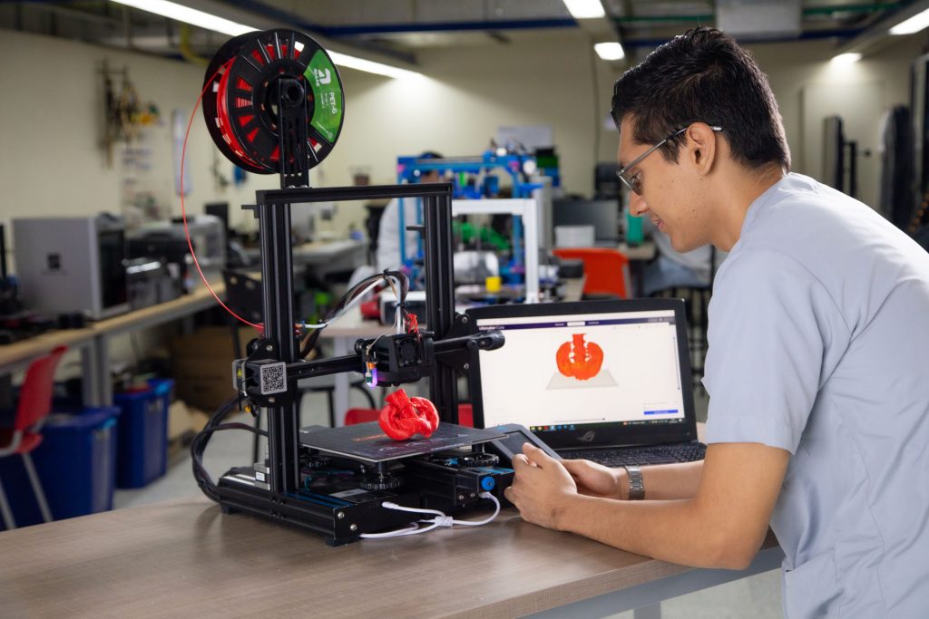 Estudia Ingeniería Biomédica